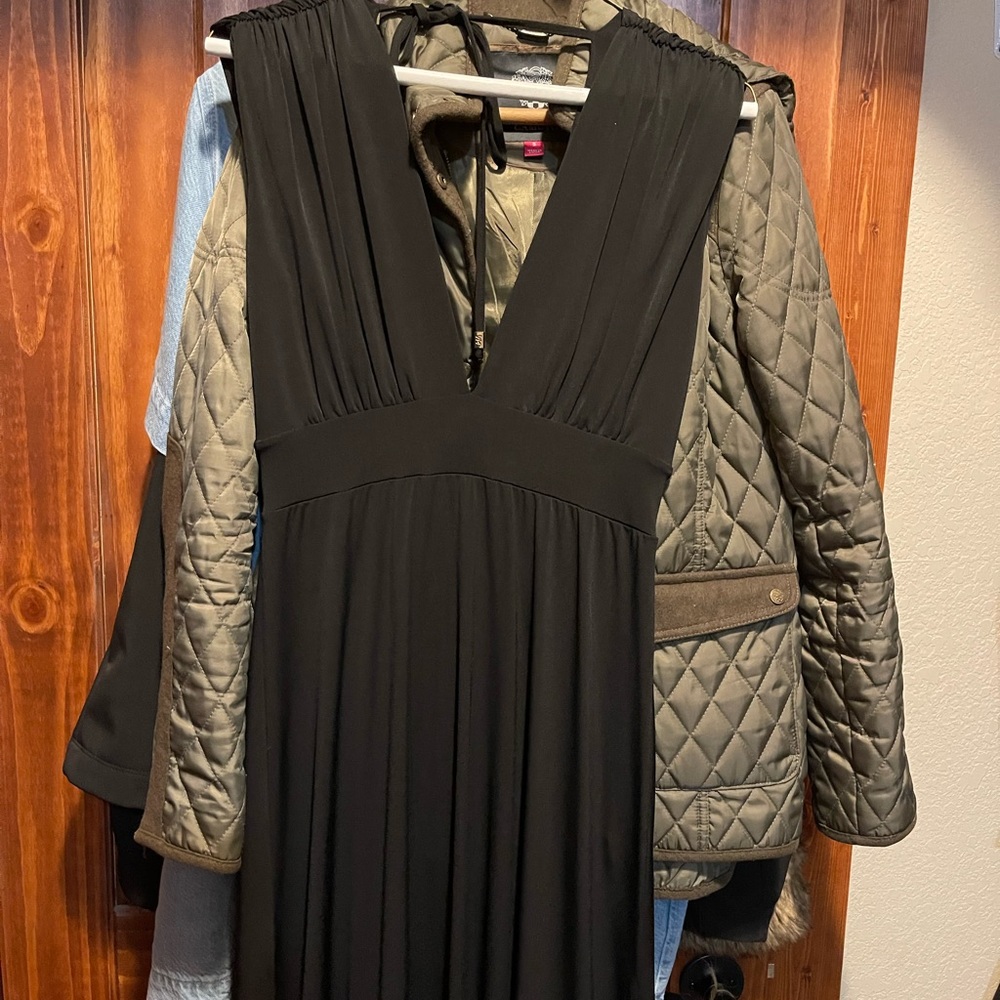 Veronica m new black stretch deep V maxi dress